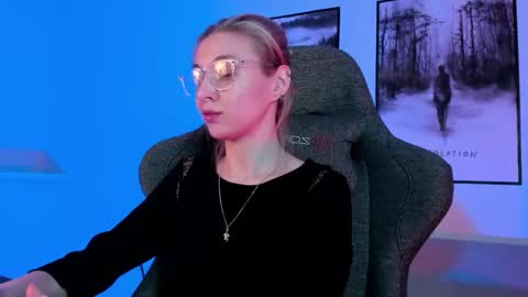 cap and Lana  online show from 6, 3, 2025