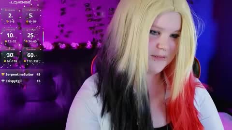 Snapshot of fillisfire chatting on 8, 10, 2025 - online show from 8, 10, 2025