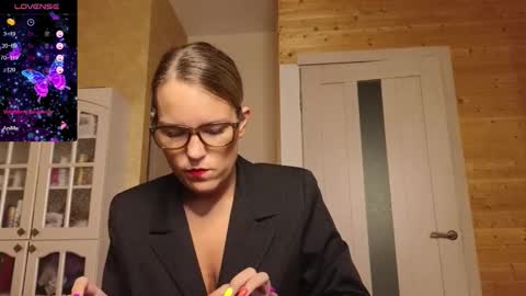 Lady online show from 10, 10, 2025