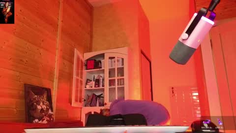 Snapshot of findom_lady_shine chatting on 23, 4, 2026 Lady online show from 23, 4, 2026