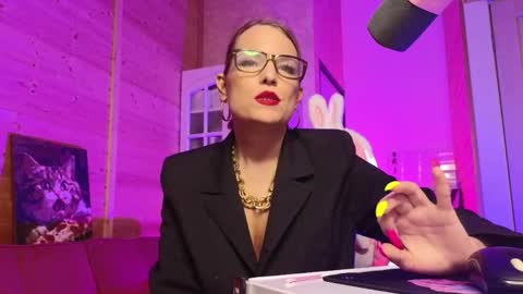 Snapshot of findom_lady_shine chatting on 14, 5, 2026 Lady online show from 14, 5, 2026