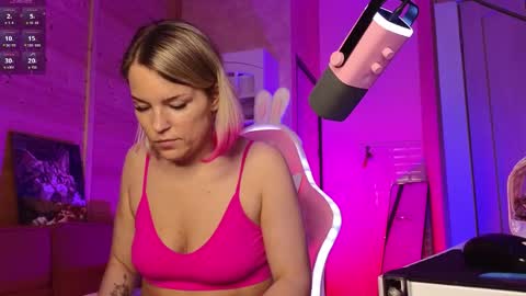 Snapshot of findom_lady_shine chatting on 27, 5, 2026 Lady online show from 27, 5, 2026