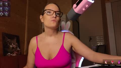 Snapshot of findom_lady_shine chatting on 28, 5, 2026 Lady online show from 28, 5, 2026