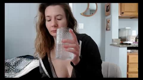 Snapshot of findomgoddessnatalia chatting on 6, 2, 2026 Goddess Natalia Findom online show from 6, 2, 2026