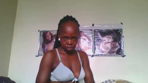 Snapshot of fine_melanin chatting on 14, 9, 2025 caro online show from 14, 9, 2025