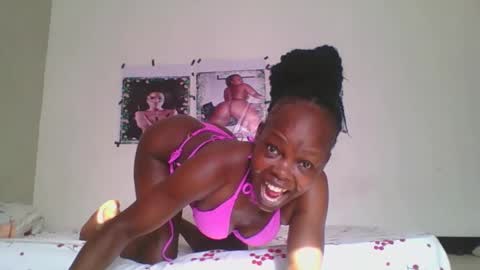 Snapshot of fine_melanin chatting on 18, 9, 2025 caro online show from 18, 9, 2025