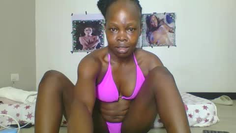 Snapshot of fine_melanin chatting on 29, 9, 2025 caro online show from 29, 9, 2025