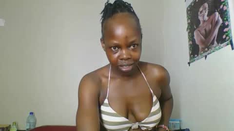 Snapshot of fine_melanin chatting on 4, 10, 2025 caro online show from 4, 10, 2025