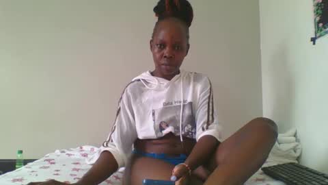 Snapshot of fine_melanin chatting on 13, 10, 2025 caro online show from 13, 10, 2025