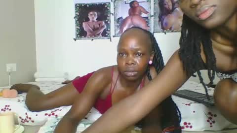 Snapshot of fine_melanin chatting on 15, 10, 2025 caro online show from 15, 10, 2025