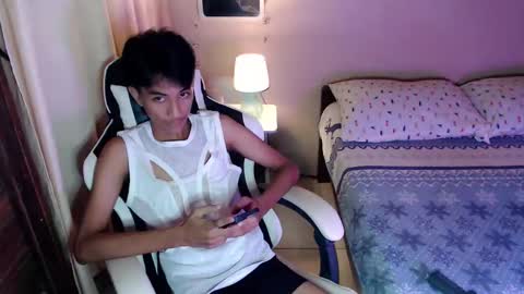fineboii_rey18 online show from 16, 12, 2025