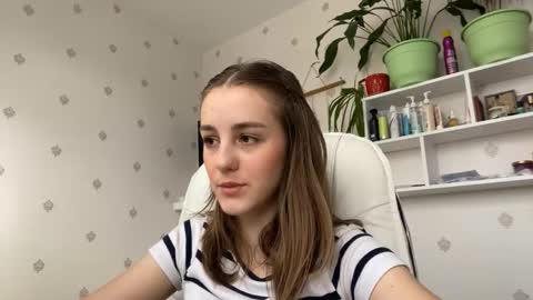 Snapshot of fionapiccard chatting on 20, 11, 2025 Keite wanna play Meow online show from 20, 11, 2025