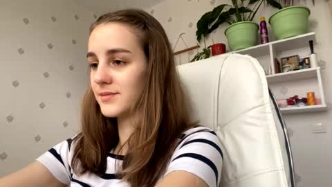 Snapshot of fionapiccard chatting on 1, 12, 2025 Keite wanna play Meow online show from 1, 12, 2025