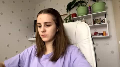 Snapshot of fionapiccard chatting on 2, 12, 2025 Keite wanna play Meow online show from 2, 12, 2025