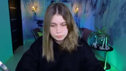 fiora online show from 4, 1, 2025