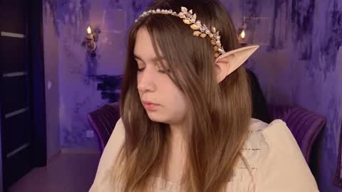 fiora online show from 13, 9, 2025