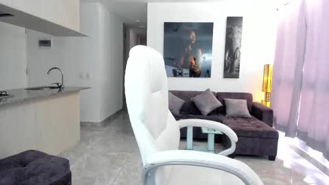 fiore   online show from 26, 1, 2025