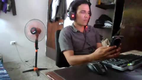 Snapshot of firefeelings chatting on 25, 12, 2024 Ricardo online show from 25, 12, 2024