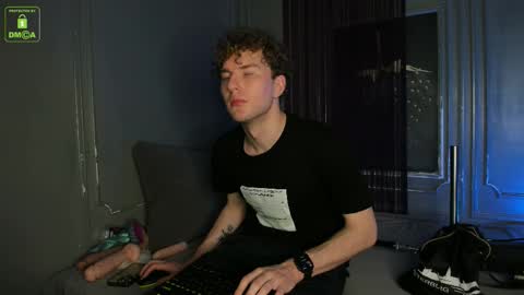 Snapshot of firevein chatting on 18, 10, 2025 Sexy Tony online show from 18, 10, 2025