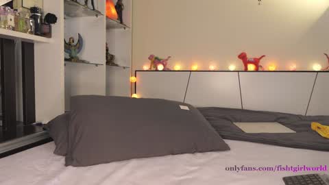 Snapshot of fishtgirlworld chatting on 8, 2, 2025 Tia online show from 8, 2, 2025