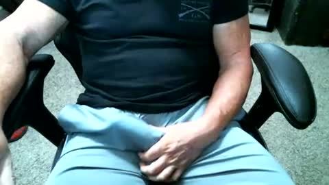 Snapshot of fitguy40 chatting on 7, 8, 2026 fitguy40 online show from 7, 8, 2026