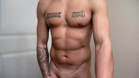 Snapshot of fithornyandtatted chatting on 1, 12, 2025 fithornyandtatted online show from 1, 12, 2025