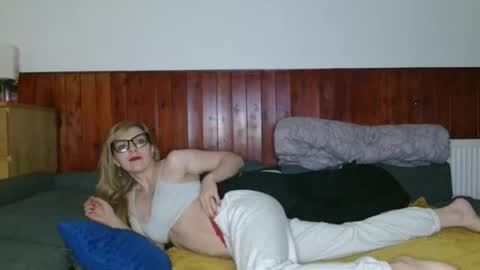 fitsexyes online show from 3, 11, 2025