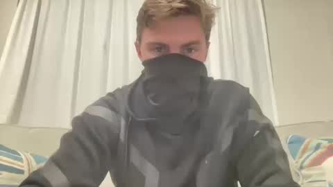 Snapshot of fittfucker chatting on 15, 10, 2025 fittfucker online show from 15, 10, 2025