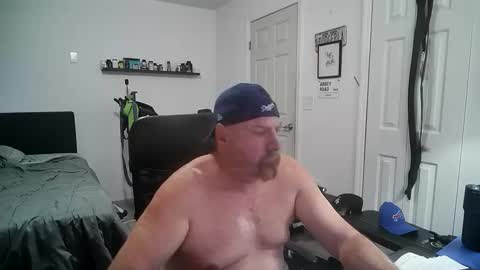 Snapshot of flaguy3233 chatting on 11, 10, 2025 Florida guy online show from 11, 10, 2025