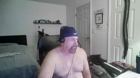 Snapshot of flaguy3233 chatting on 25, 11, 2025 Florida guy online show from 25, 11, 2025