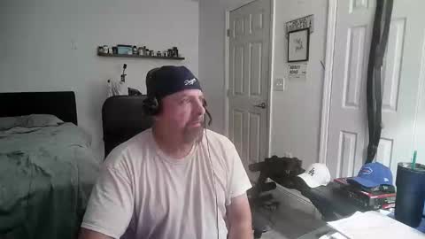 Snapshot of flaguy3233 chatting on 14, 12, 2025 Florida guy online show from 14, 12, 2025