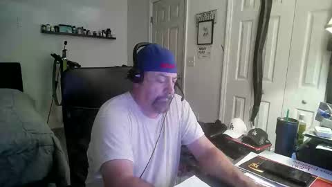 Snapshot of flaguy3233 chatting on 16, 12, 2025 Florida guy online show from 16, 12, 2025
