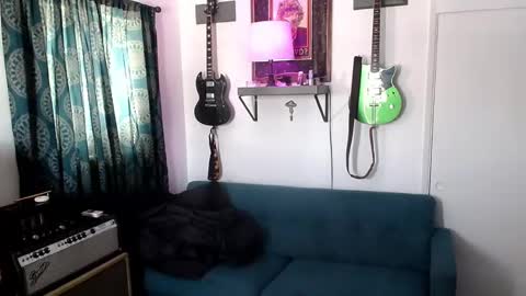 Flannel Dong online show from 26, 3, 2026