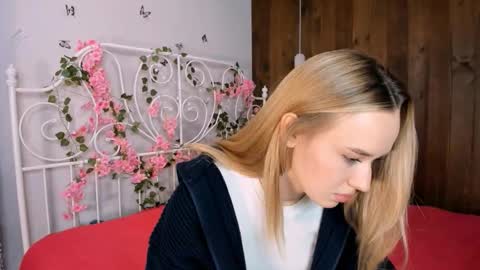 Snapshot of fletahargenrader chatting on 20, 11, 2025 Amina online show from 20, 11, 2025