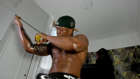 Snapshot of flex_taylor chatting on 27, 4, 2026 Flex Taylor online show from 27, 4, 2026