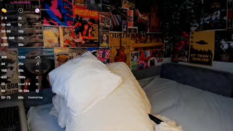 Snapshot of flirtykitty_ chatting on 9, 3, 2025 Emely online show from 9, 3, 2025