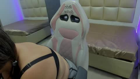 flora_js_ online show from 14, 4, 2026