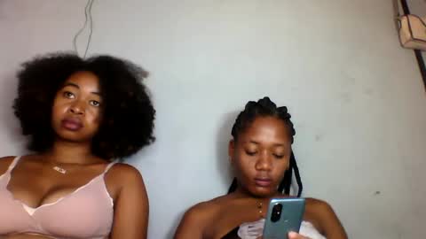 florencia011 online show from 18, 2, 2025