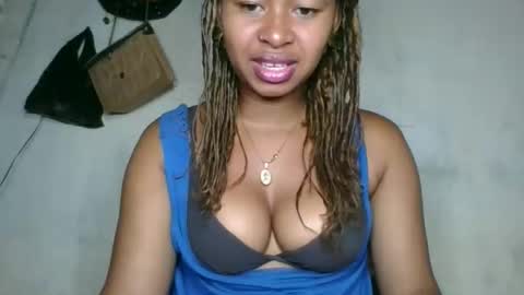 florencia011 online show from 29, 10, 2025