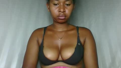 florencia011 online show from 18, 12, 2025