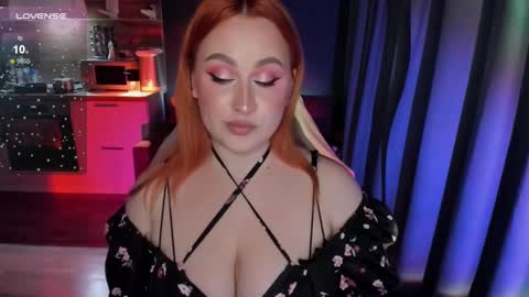 Snapshot of flower_camellia chatting on 4, 2, 2025 Camelia online show from 4, 2, 2025