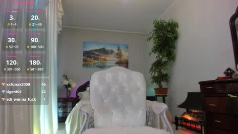 Nicole online show from 26, 9, 2025