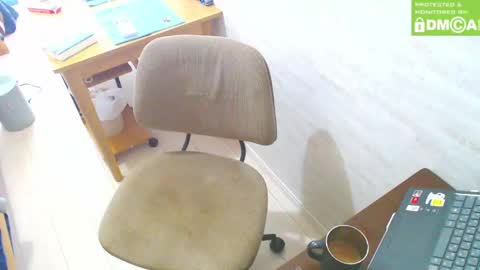 flowerbox online show from 15, 2, 2025