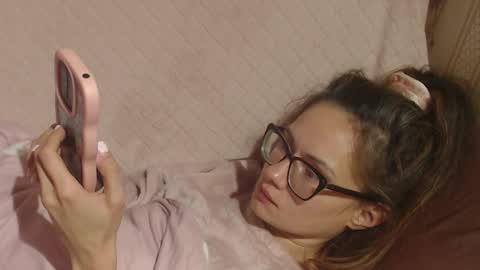 Snapshot of flowercandydoll chatting on 3, 11, 2025 say meow and send tip online show from 3, 11, 2025