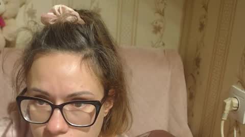 Snapshot of flowercandydoll chatting on 13, 11, 2025 say meow and send tip online show from 13, 11, 2025