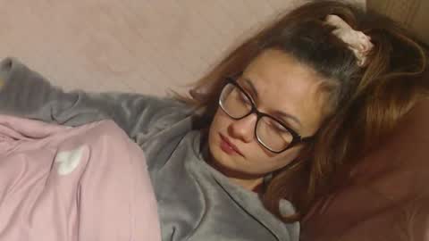 Snapshot of flowercandydoll chatting on 16, 11, 2025 say meow and send tip online show from 16, 11, 2025