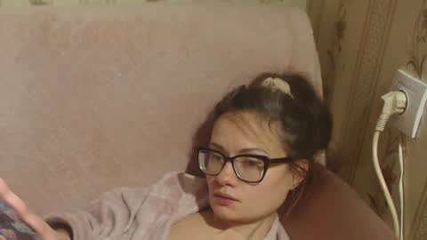 Snapshot of flowercandydoll chatting on 16, 12, 2025 say meow and send tip online show from 16, 12, 2025