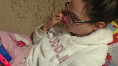 say meow and send tip  online show from 5, 2, 2025