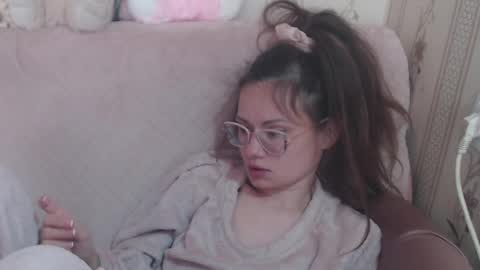 say meow and send tip  online show from 15, 4, 2026