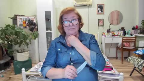 Flowerlower online show from 3, 12, 2025